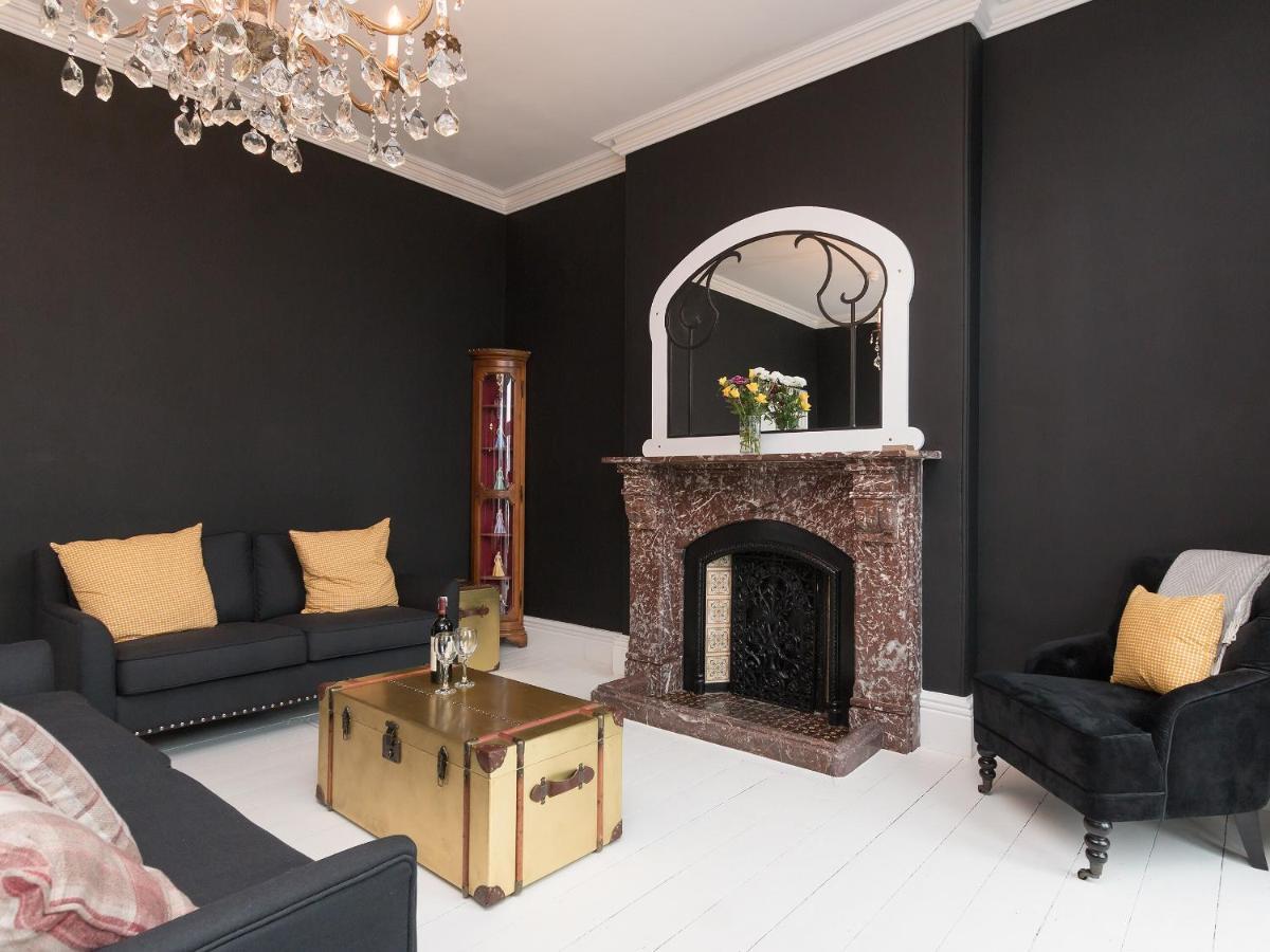 Pendine Manor Villa ภายนอก รูปภาพ