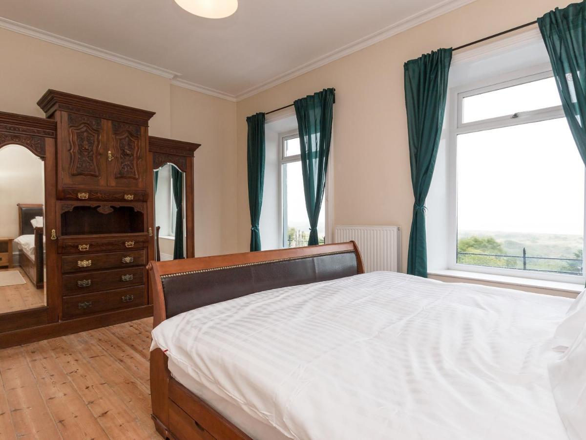 Pendine Manor Villa ภายนอก รูปภาพ