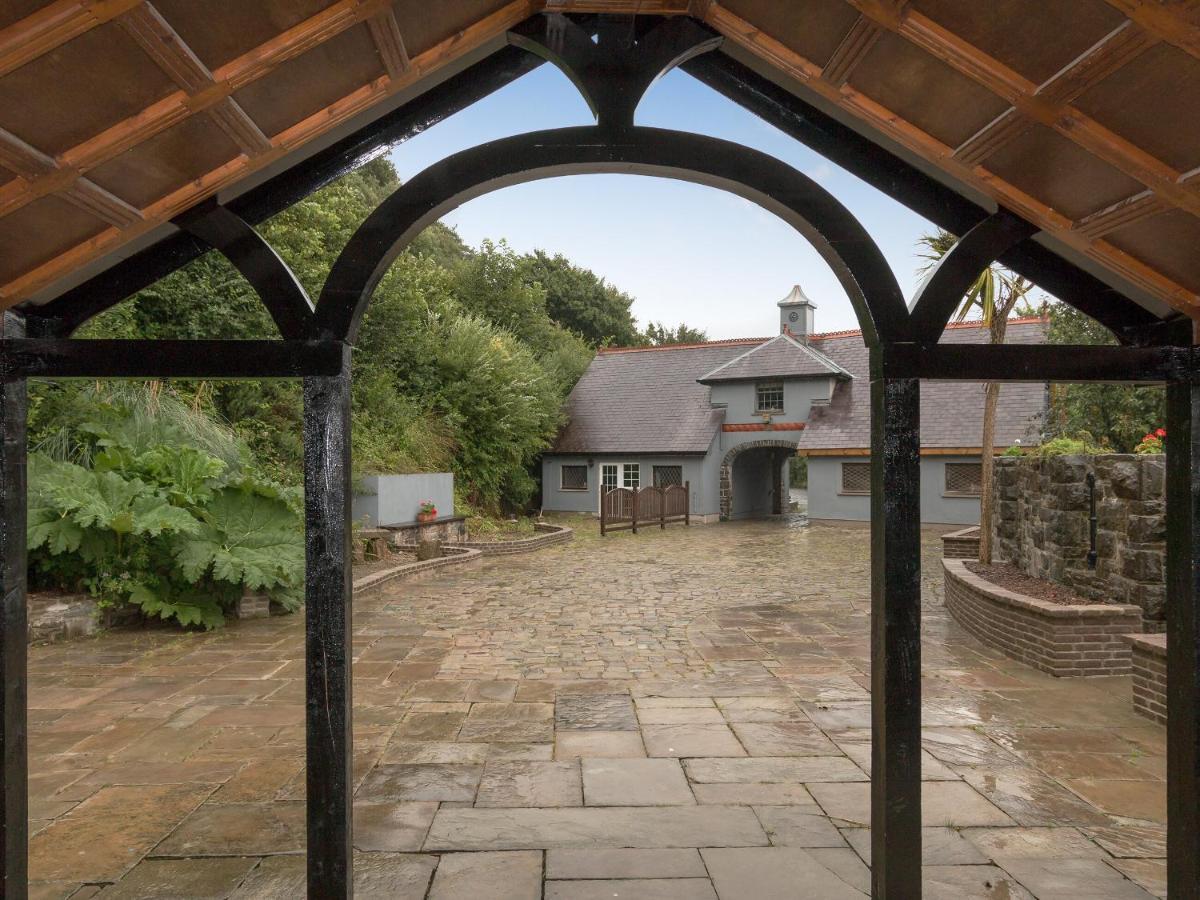 Pendine Manor Villa ภายนอก รูปภาพ